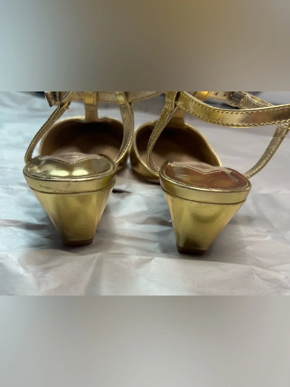 Antonio Melani Jules T-Strap Gold Leather Dress Pumps in Size 7.5M